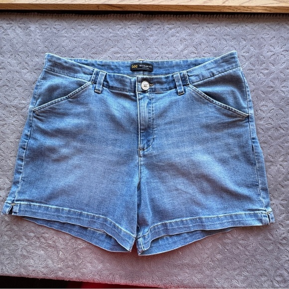 Lee Women's Light Blue Jean Shorts - Picture 1 of 3